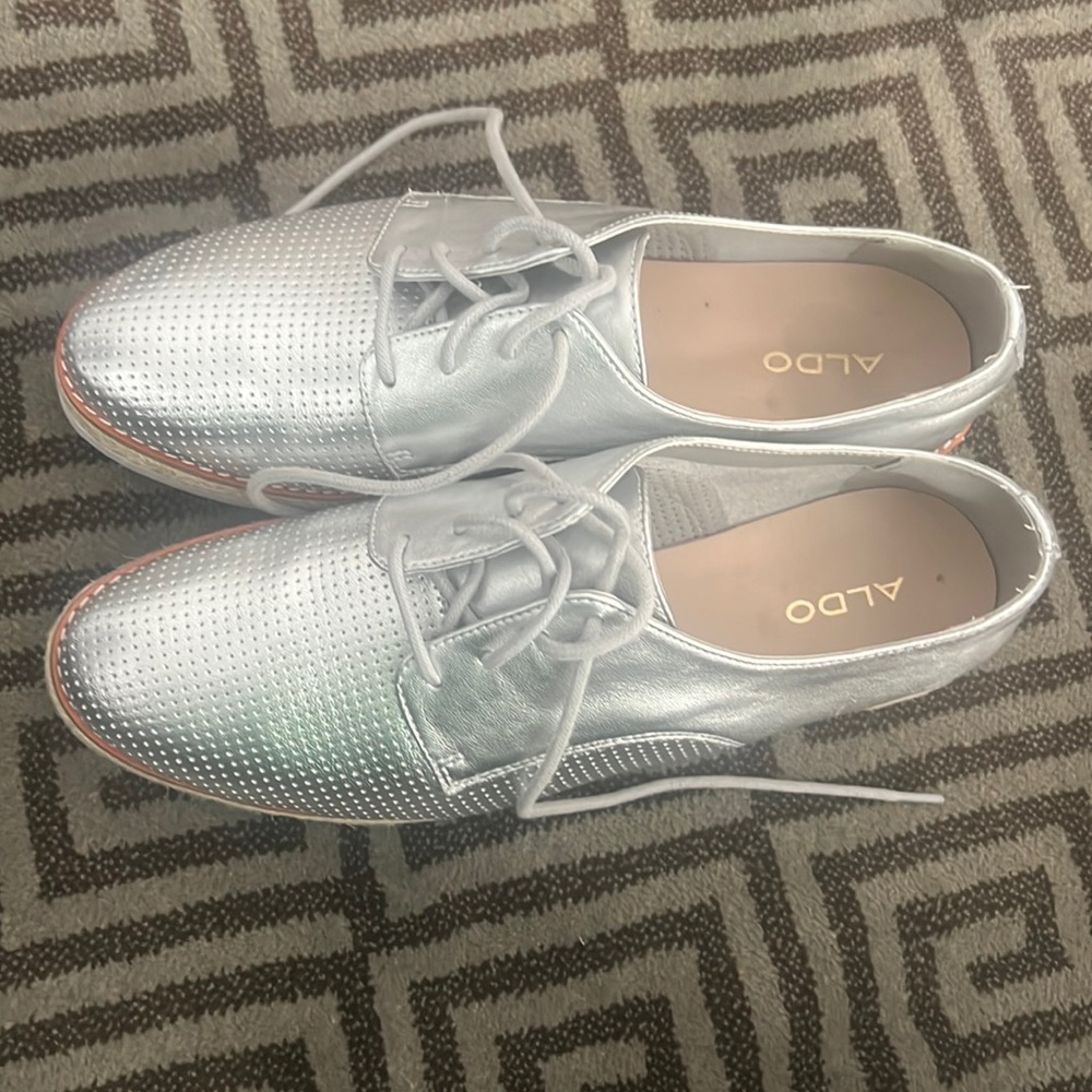Aldo silver lace up shoe